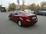 Hyundai Elantra 2015 года за 5 700 000 тг. в Шымкент – фото 4