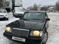 Mercedes-Benz E 200 1994 годаүшін2 300 000 тг. в Астана