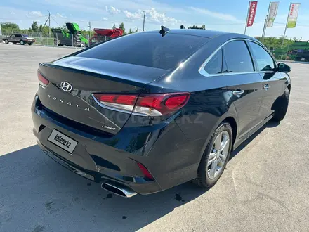 Hyundai Sonata 2018 года за 5 490 000 тг. в Уральск – фото 2