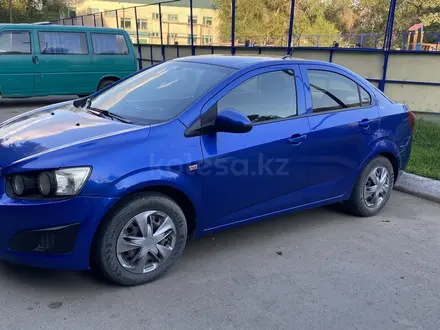 Chevrolet Aveo 2013 года за 3 700 000 тг. в Уральск – фото 3