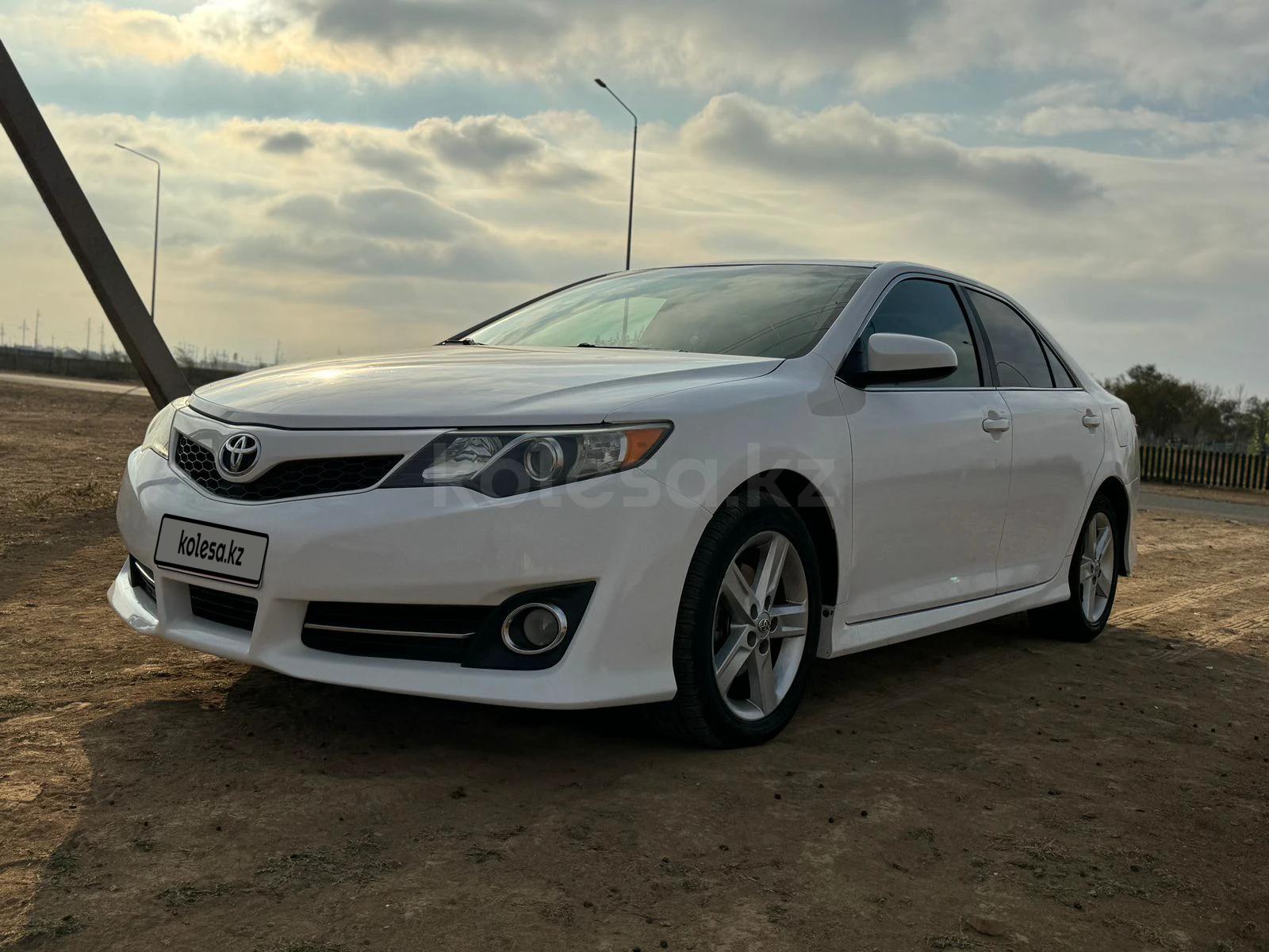 Toyota Camry 2014 г.