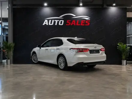 Toyota Camry 2019 года за 11 500 000 тг. в Алматы – фото 3
