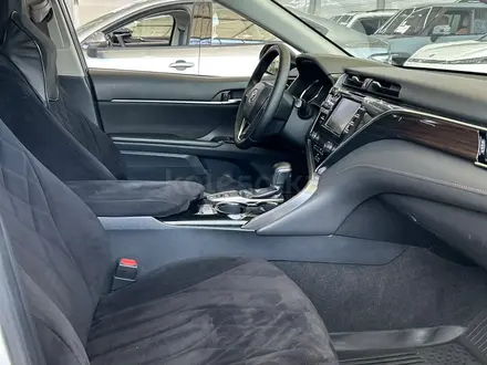 Toyota Camry 2019 года за 11 500 000 тг. в Алматы – фото 8