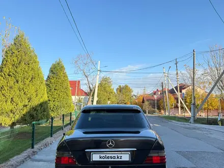 Mercedes-Benz E 220 1994 года за 1 650 000 тг. в Шымкент – фото 3