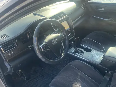 Toyota Camry 2015 года за 10 500 000 тг. в Усть-Каменогорск – фото 11