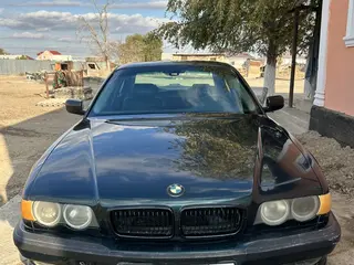 BMW 728
