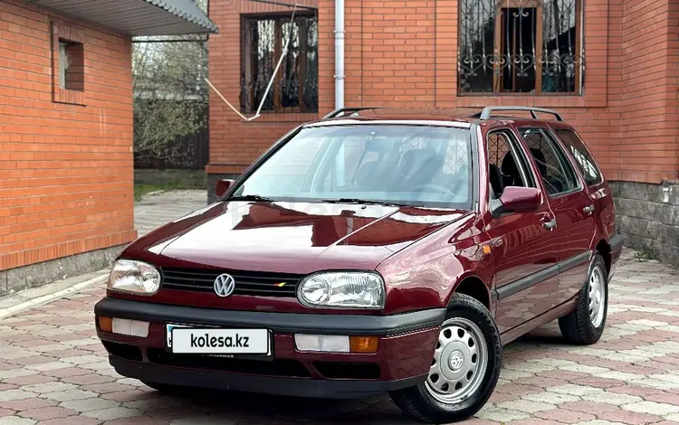 Volkswagen Golf 1995 годаүшін3 200 000 тг. в Алматы