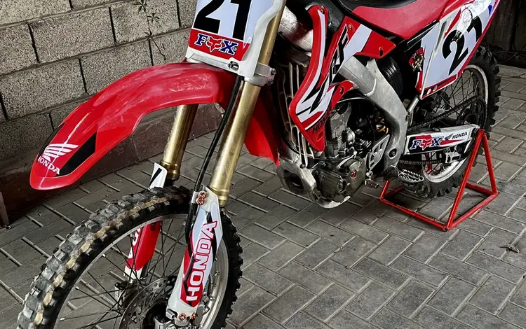 Honda  CRF 250R 2006 годаүшін1 300 000 тг. в Алматы