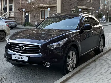 Infiniti QX70 2015 года за 16 000 000 тг. в Алматы