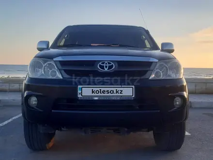 Toyota Fortuner 2006 года за 9 000 000 тг. в Актау – фото 25