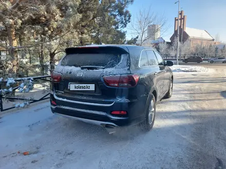 Kia Sorento 2018 года за 14 000 000 тг. в Астана – фото 4