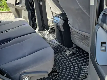 Toyota Land Cruiser Prado 2011 года за 12 900 000 тг. в Актобе – фото 21