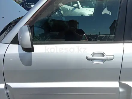 Двери передние MMC Pajero IV V93W за 100 000 тг. в Усть-Каменогорск