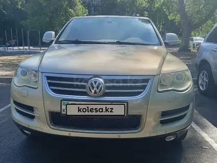 Volkswagen Touareg 2008 года за 7 200 000 тг. в Павлодар