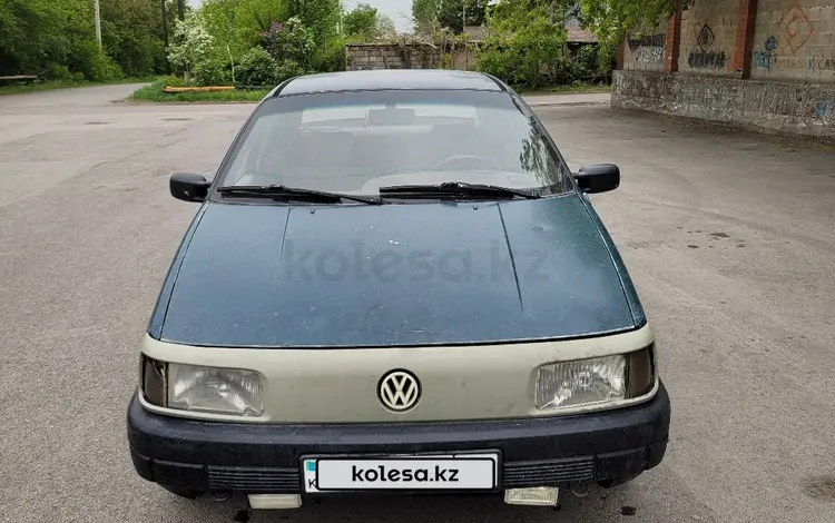 Volkswagen Passat 1988 года за 700 000 тг. в Караганда