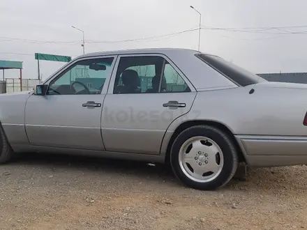 Mercedes-Benz E 220 1994 года за 4 200 000 тг. в Кызылорда – фото 10