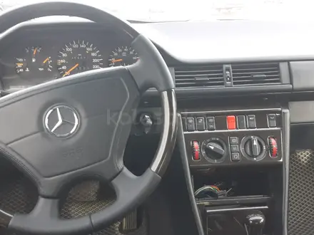 Mercedes-Benz E 220 1994 года за 4 200 000 тг. в Кызылорда – фото 13