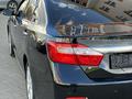 Toyota Camry 2013 года за 10 700 000 тг. в Актобе – фото 15