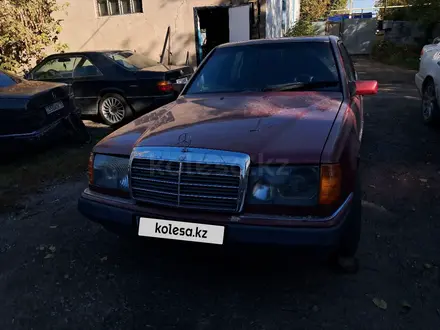 Mercedes-Benz E 230 1991 года за 600 000 тг. в Астана – фото 3