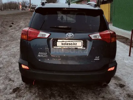 Toyota RAV4 2013 года за 7 500 000 тг. в Уральск – фото 2