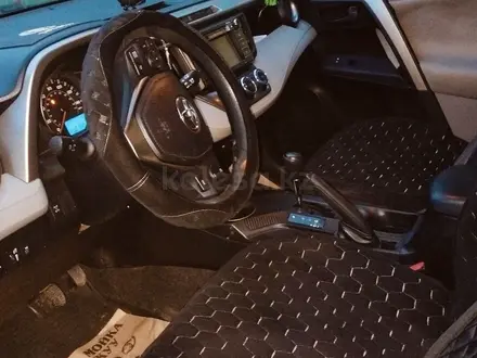 Toyota RAV4 2013 года за 7 500 000 тг. в Уральск – фото 7