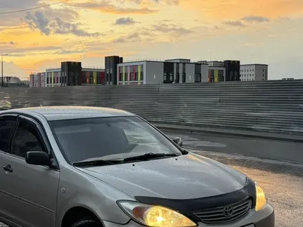 Toyota Camry 2004 года за 3 800 000 тг. в Атырау