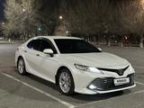 Toyota Camry 2018 года за 14 000 000 тг. в Алматы – фото 2