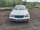 Mercedes-Benz C 180 2001 года за 1 900 000 тг. в Караганда – фото 2