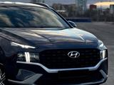 Hyundai Santa Fe 2021 годаүшін14 500 000 тг. в Костанай – фото 2