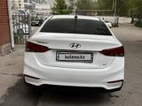 Hyundai Accent 2018 года за 7 800 000 тг. в Алматы – фото 3