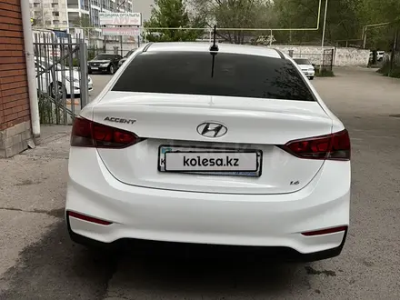 Hyundai Accent 2018 года за 7 000 000 тг. в Алматы – фото 3