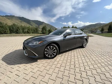 Lexus ES 250 2022 года за 21 500 000 тг. в Алматы – фото 19