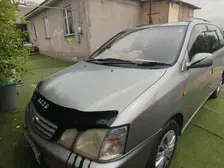 Toyota Gaia, 1999