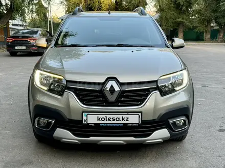 Renault Sandero Stepway 2018 года за 5 900 000 тг. в Алматы