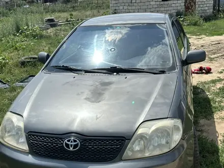 Toyota Corolla 2003 года за 2 900 000 тг. в Актобе – фото 3