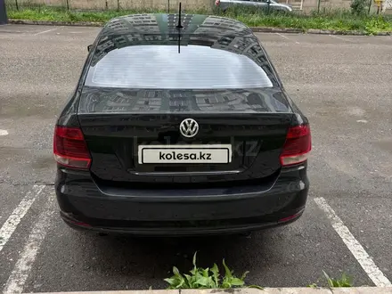 Volkswagen Polo 2015 года за 4 808 088 тг. в Алматы – фото 2