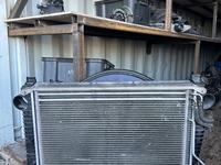Радиатор охлаждения как новая из Японии W220 за 50 000 тг. в Алматы