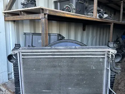 Радиатор охлаждения как новая из Японии W220 за 45 000 тг. в Алматы