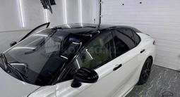 Toyota Camry 2023 года за 13 000 000 тг. в Атырау – фото 3