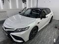 Toyota Camry 2023 года за 13 000 000 тг. в Атырау – фото 2