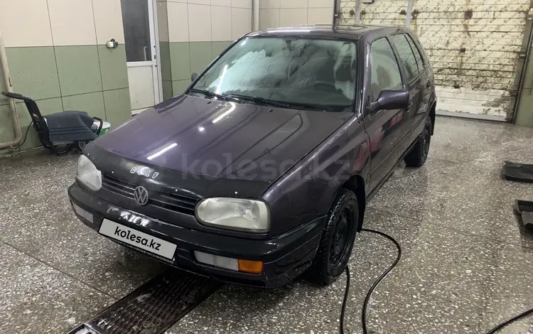 Volkswagen Golf 1994 годаүшін1 500 000 тг. в Усть-Каменогорск