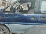 Дверь передняя левая для Mitsubishi Delica за 15 000 тг. в Тараз