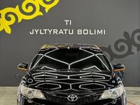 Toyota Camry 2013 годаfor8 600 000 тг. в Атырау