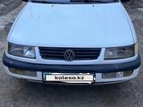 Volkswagen Passat 1994 годаүшін1 800 000 тг. в Жалагаш