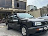 Volkswagen Golf 1994 года за 2 200 000 тг. в Шымкент