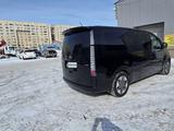 Hyundai Staria 2022 годаүшін18 200 000 тг. в Караганда – фото 3