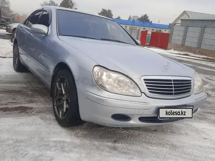 Mercedes-Benz S 320 2001 года за 4 700 000 тг. в Алматы – фото 2