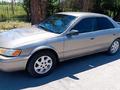 Toyota Camry 1998 года за 3 000 000 тг. в Шымкент – фото 2