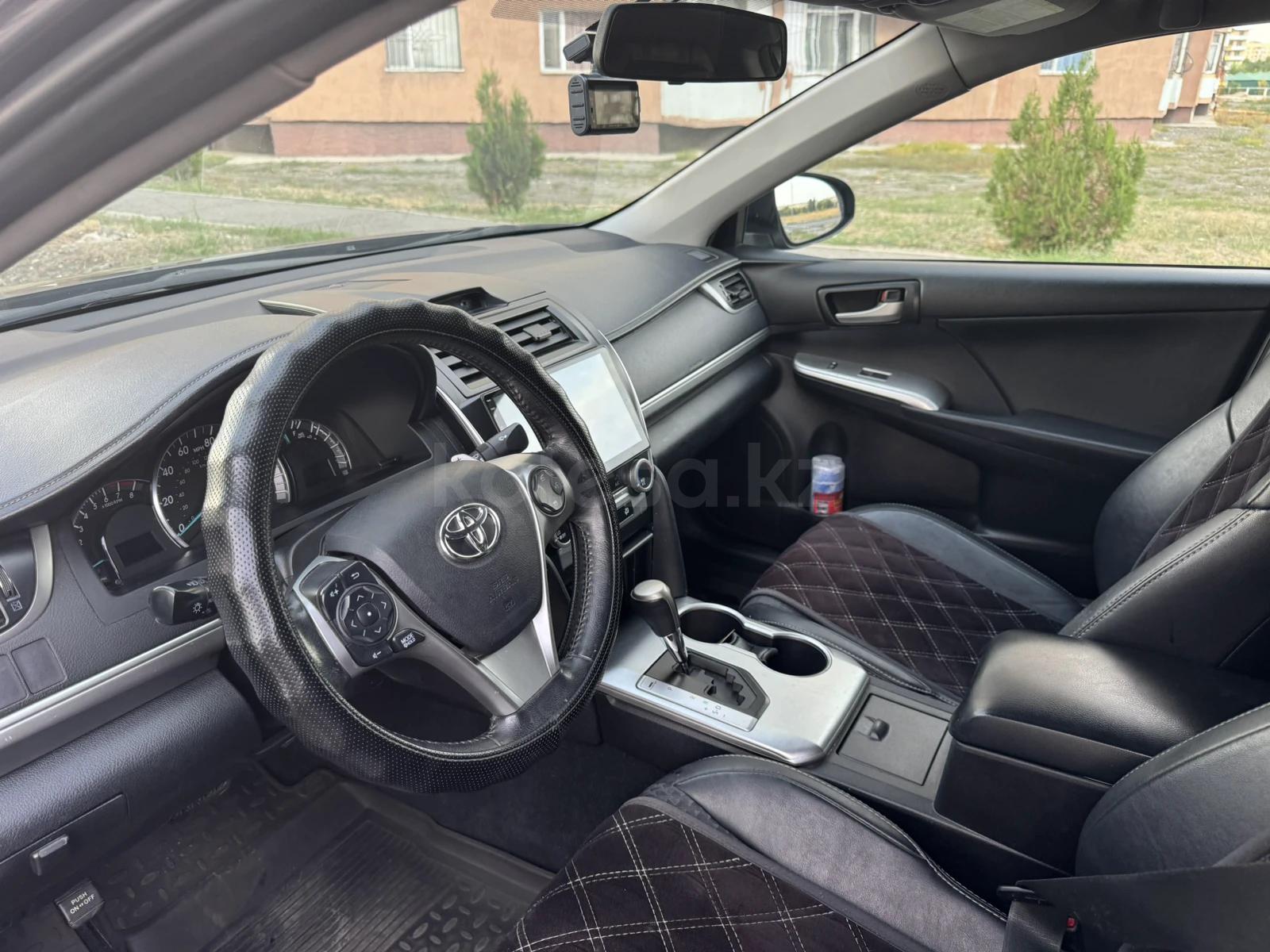 Toyota Camry 2014 г.