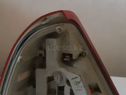 Задний фонарь на Mercedes 180 за 20 000 тг. в Актау – фото 2